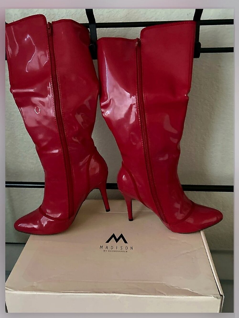 Red boots - Picture 2 of 2